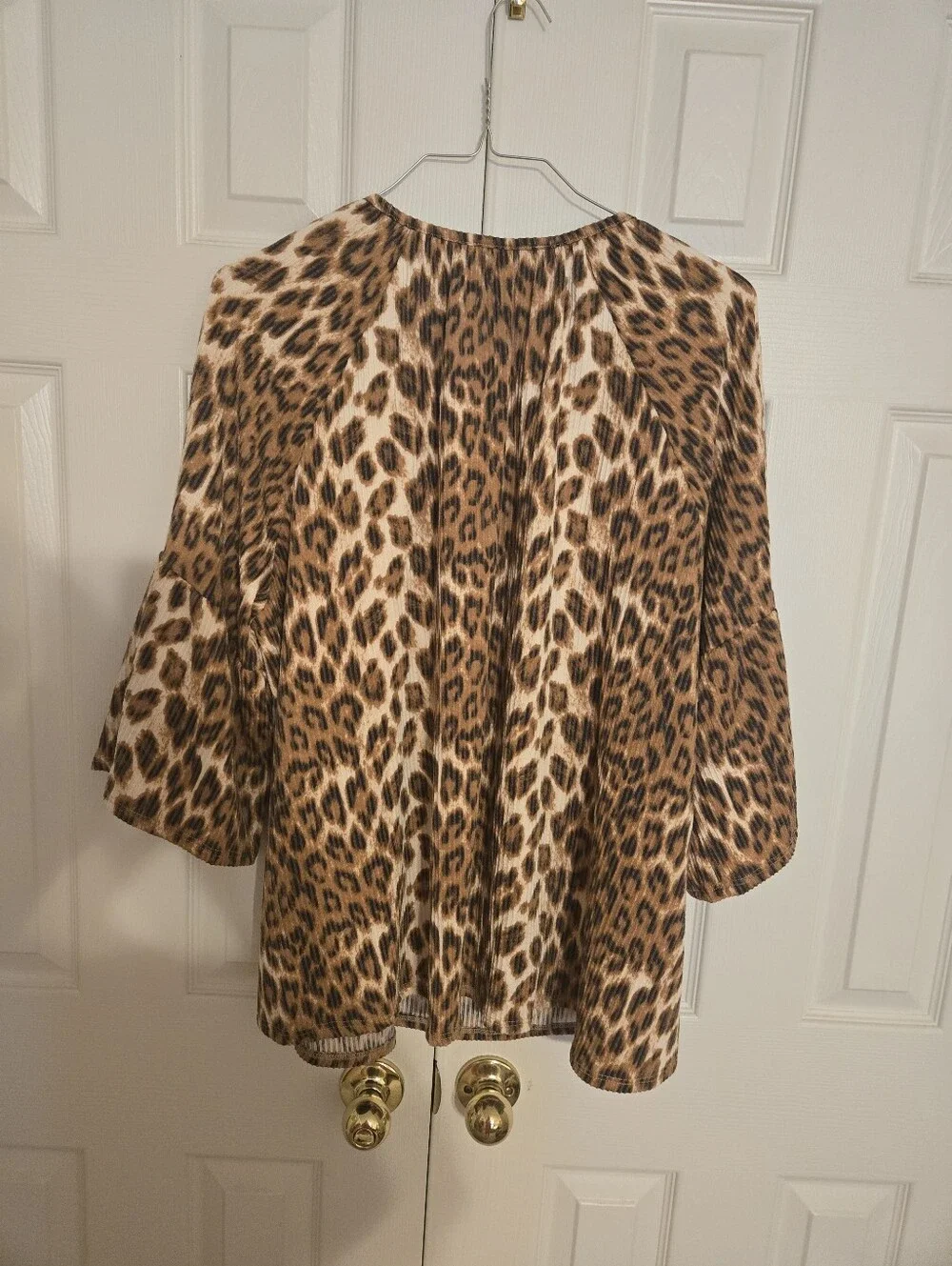 Discount Divas Raised Rib 3/4 Ruffle Sleeve Top - Picture 2 of 4
